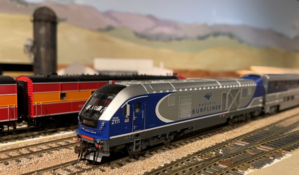 photo of Amtrak Surfliner on CCMR layout